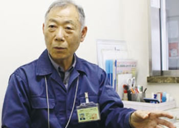 シニア世代は定年後に自宅にこもったりせずに外出し、若い世代のかたがたとともに行動することが望ましいし、それが若さを保つ秘訣