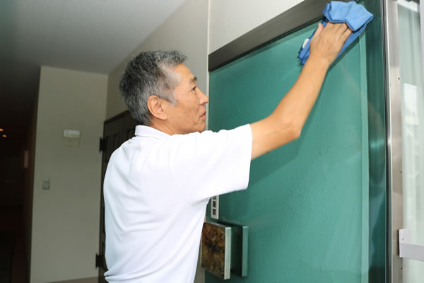 <午前のみ◎＞受付・清掃など◆さりげない気配りが喜ばれる【マンション管理員】